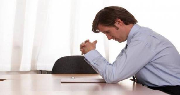 في حال اضطررت إلى نقل أخبار سيئة تجنب هذه الأخطاء