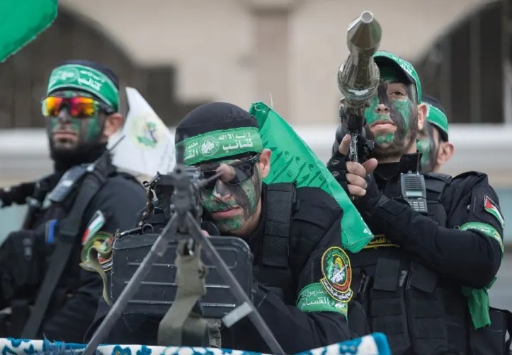 صحف إسرائيل: دعوات لإفناء حماس وهجوم لافت على مصر