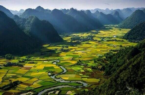 بالصور ..  استمتع بمناظر خلابة في وادي باك سون في فيتنام 