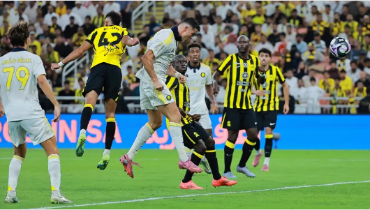 النصر يعبر الاتحاد بثنائية ماني ورونالدو