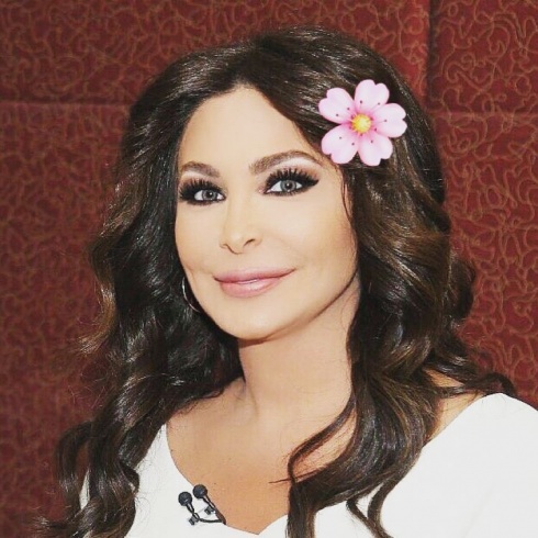 إليسا تتذكر والدها المتوفى في يوم الأب ..  ما قالته عنه مؤثر جداً
