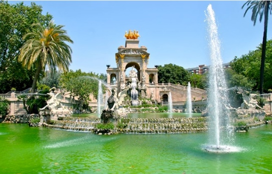 بالصور ..  حديقة لا سيوتاديلا parque de la ciudadela من أكثر الحدائق شعبية في برشلونة 