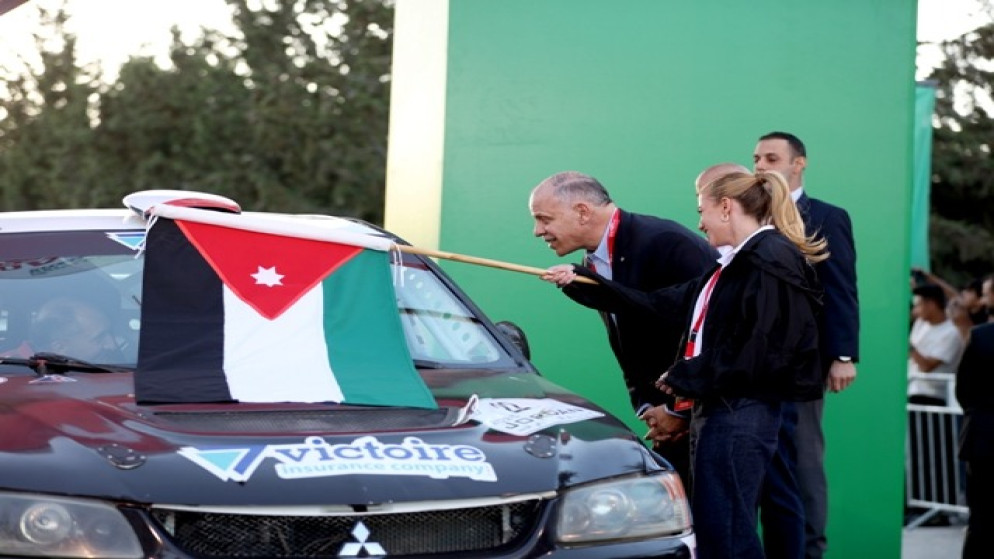 الأمير فيصل يعطي شارة الانطلاق لرالي الأردن