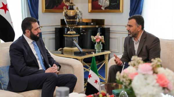 الشرع يلتقي "قيصر" الشاهد على جرائم نظام الأسد