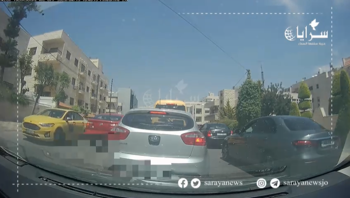 بالفيديو  ..  سائق يقود مركبته عكس اتجاه السير معرضًا حياة المواطنين للخطر في العاصمة عمّان  