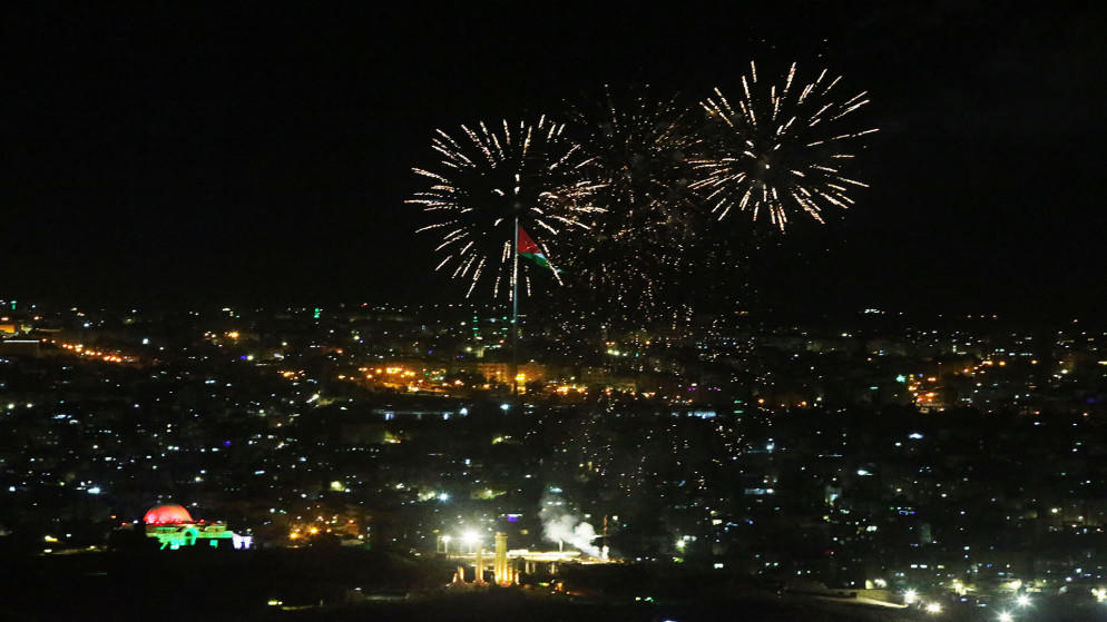 سماء الاردن تتزين بالألعاب النارية