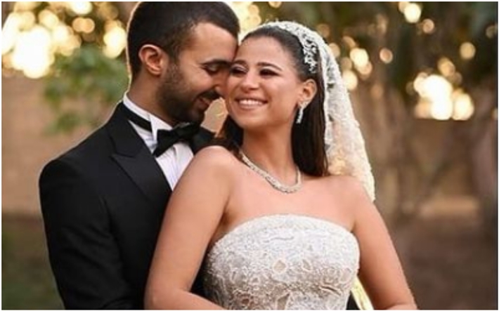 بالفيديو والصور  ..  عمرو أديب يعلق على زفاف دينا داش : الواحد نفسه اتفتحت عالأفراح 