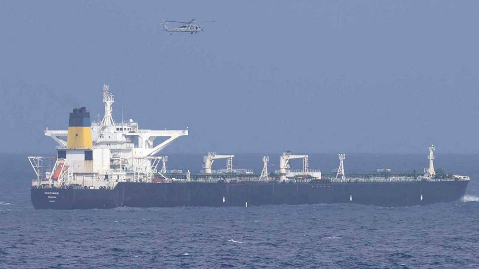 القوات الأميركية تحاول السيطرة على "ناقلة نفط" روسية في الأطلسي