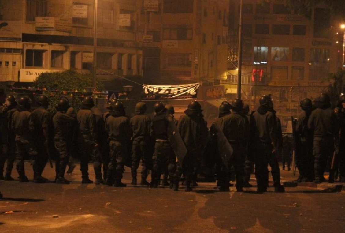 مواجهات بين شبان وأجهزة السلطة في نابلس بعد اعتقال مقاوم