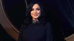 سلاف فواخرجي تعتذر لمي سكاف بعد تصريحات جمال سليمان