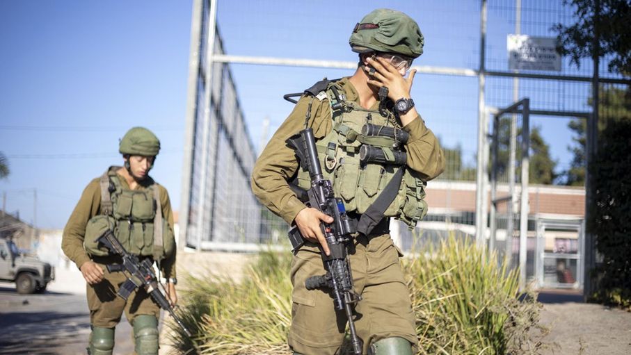 إصابة جندي إسرائيلي بجروح خطيرة في عملية إطلاق نار بطولكرم