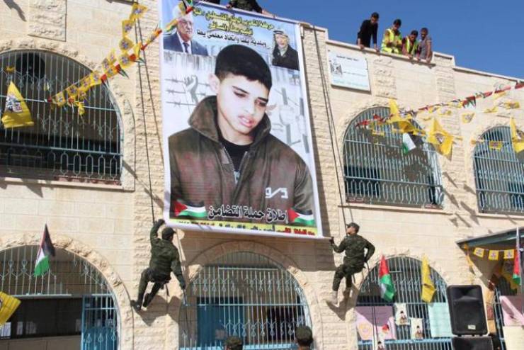 ادعاء الاحتلال يطلب السجن 12 عامًا للأسير مناصرة