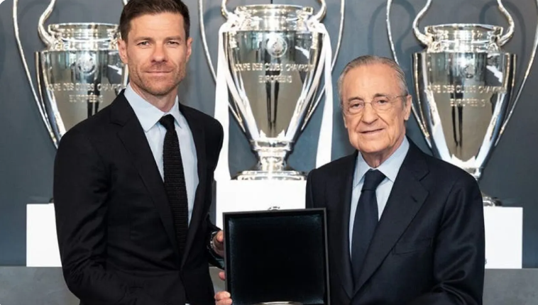 بيريز يحذر مدرب ريال مدريد ويهدده بالطرد