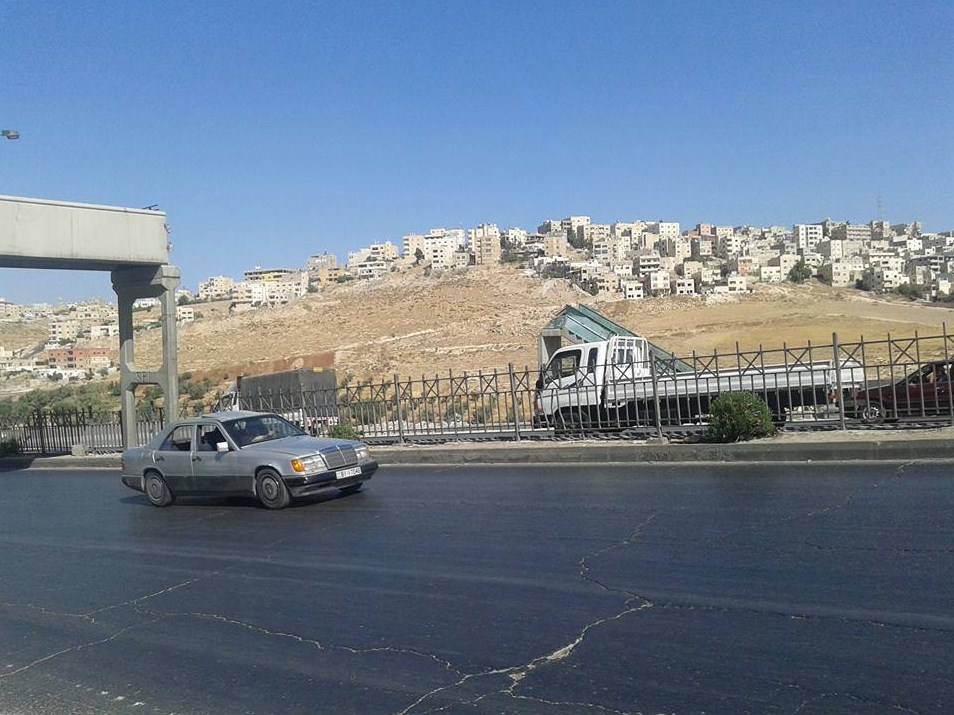 الأمانة لسرايا: اصلاح جسر مشاة حي المزارع بداية ايلول