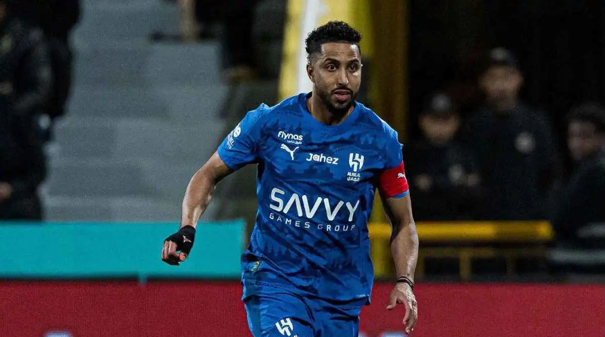 كم هدفًا ينقص سالم الدوسري ليصبح الهداف التاريخي لنادي الهلال؟ 