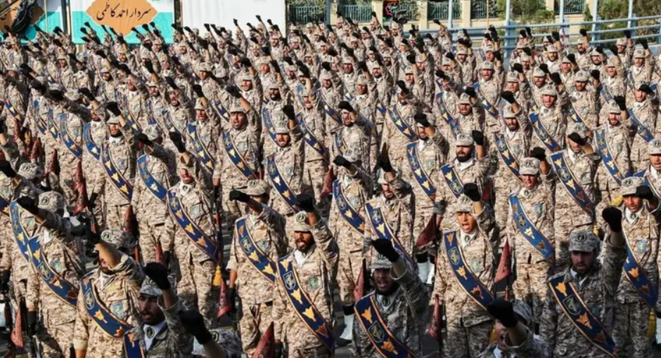 الحرس الثوري الإيراني: نخوض حرباً شاملة ومركبة