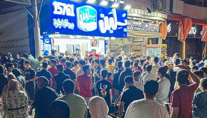مصر ..  السيسي يتدخل لحل أزمة إغلاق "بلبن"