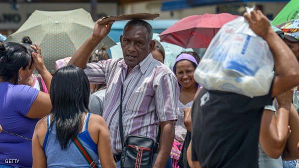 مقتل عجوز فنزويلة دهسا بالأقدام جراء "الدعم"