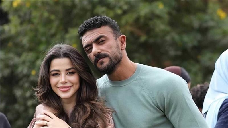 على أنغام أغنية شيرين الجديدة  ..  أحمد العوضي في فيديو رومانسي مع يارا السكري