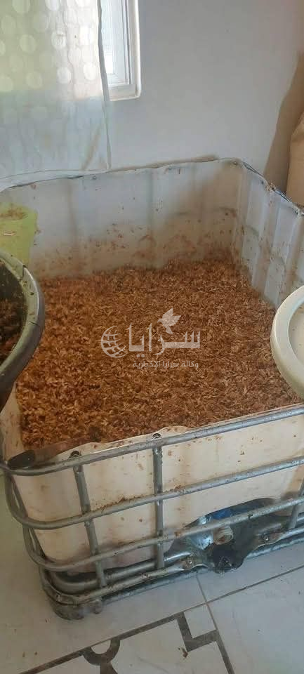 ضبط 1500 كيلو معسل داخل شقة تستخدم كمعمل في الزرقاء