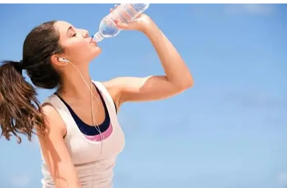 ما لا تعرفونه صحياً عن الماء! 6 فوائد خيالية