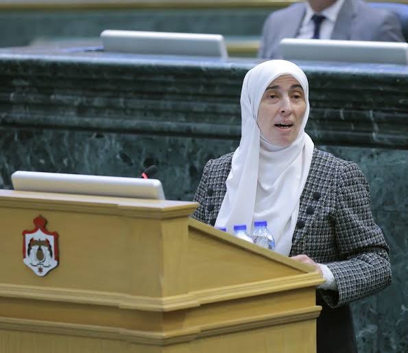 طهبوب توجه إلى رئيس الوزراء 114 سؤالًا