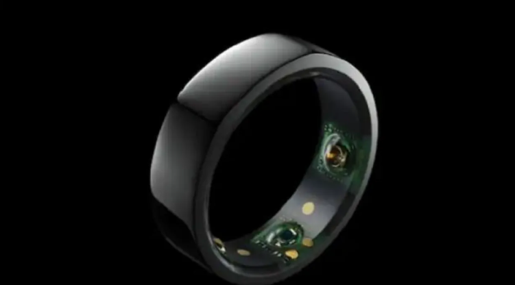 يعتمد على الذكاء الاصطناعي ..  خاتم ذكي يحاورك بصوتك