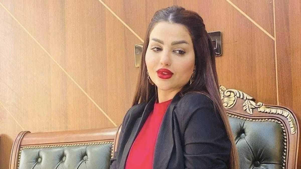 الفنانين العراقيين توقف إسراء العبيدي عن العمل
