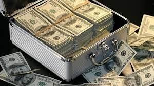 مهندس يحاول استعادة 183 مليون دولار ألقاها بالقمامة خطأً