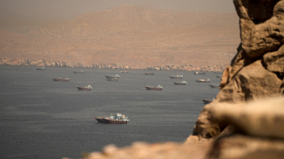 مسؤول أميركي: تقدم في محادثات عُمان وإيران بشأن مضيق هرمز