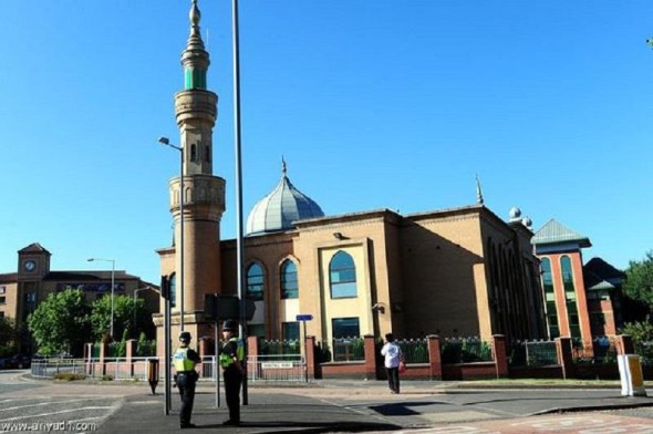 مساجد بريطانيا تفتح أبوابها لغير المسلمين
