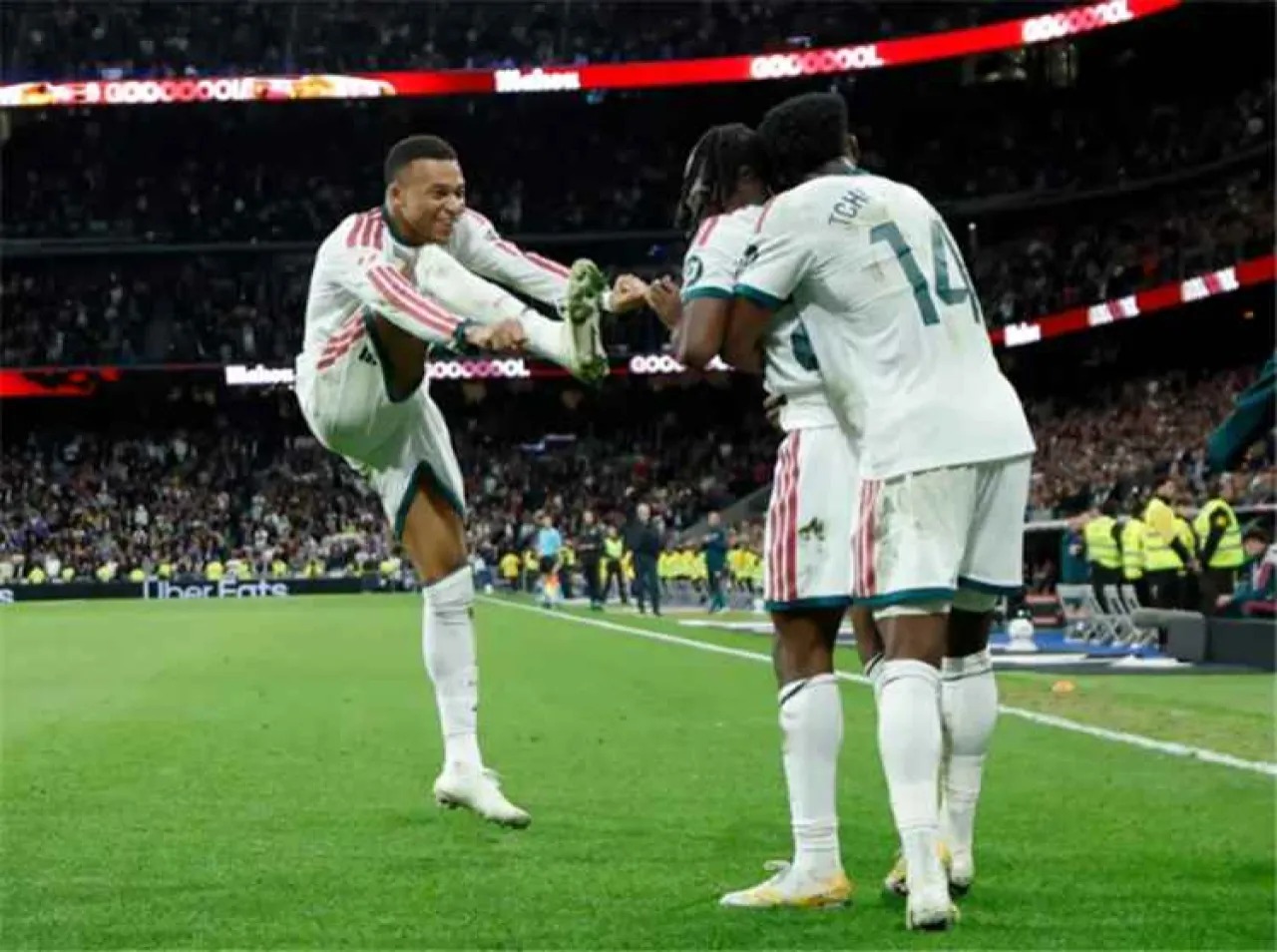 فوز كبير لريال مدريد على إشبيلية بنتيجة 4-1