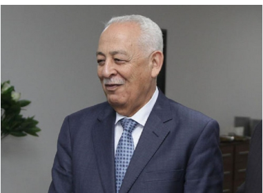العيسوي يطمئن على صحة الوزير والعين الأسبق عبدالرزاق طبيشات وينقل تمنيات الملك وولي العهد بالشفاء