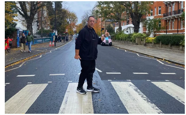 أمريكي يخسر 99 كيلو من وزنه بالسير 5 كيلو مترات يوميا