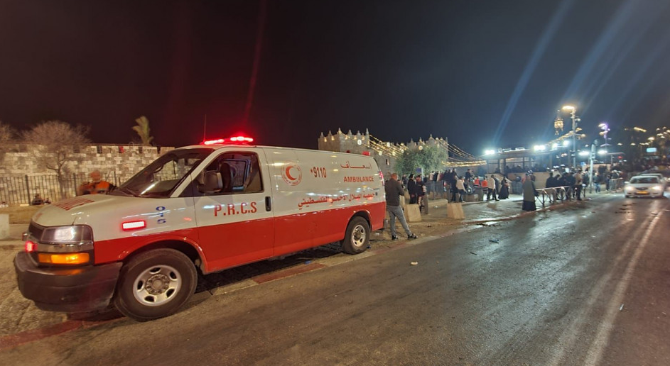 إصابة 11 فلسطينيا خلال مواجهات مع الاحتلال الإسرائيلي في منطقة باب العامود بالقدس