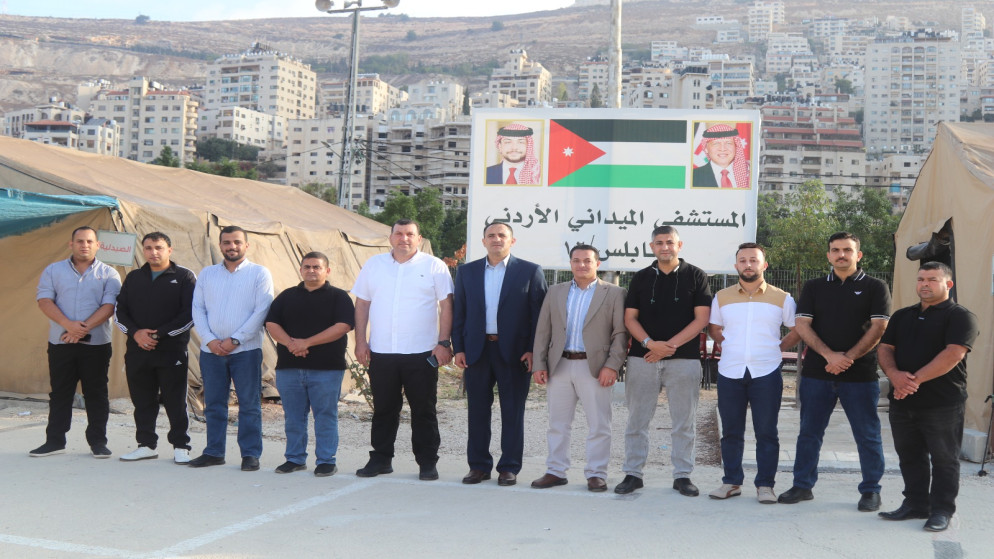 وصول طواقم المستشفى الميداني الأردني نابلس /12 إلى أرض المهمة