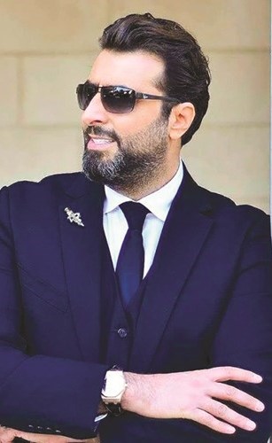 باسم ياخور يوقف التصوير لمساعدة رجل مسن