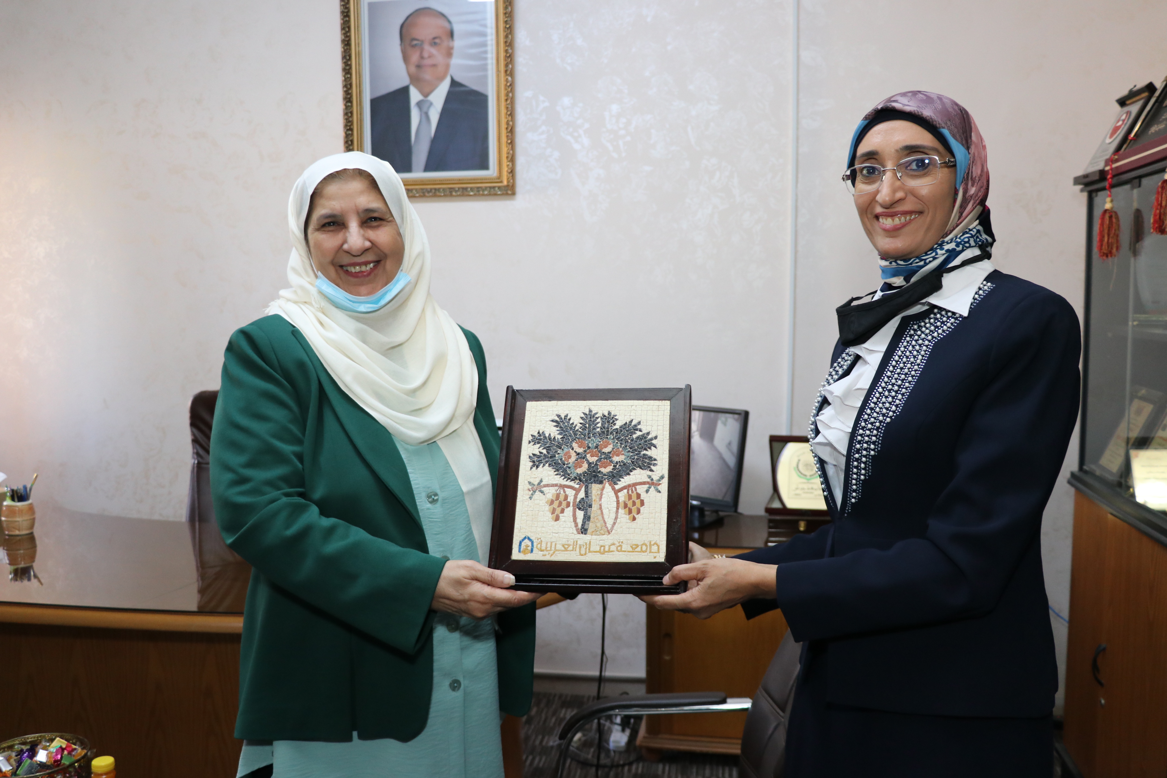 "عمان العربية" والملحقية اليمنية تبحثان التعاون المشترك