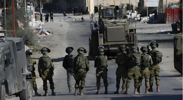 قوات الاحتلال تنسحب من مناطق وسط قطاع غزة