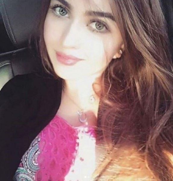 بالصور .. سارة المغربية تنفي خطوبتها لكاظم الساهر ..  "لست أنا"