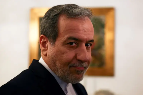 "سيد المفاوضات" الإيراني ..  ما لا تعرفه عن عراقجي