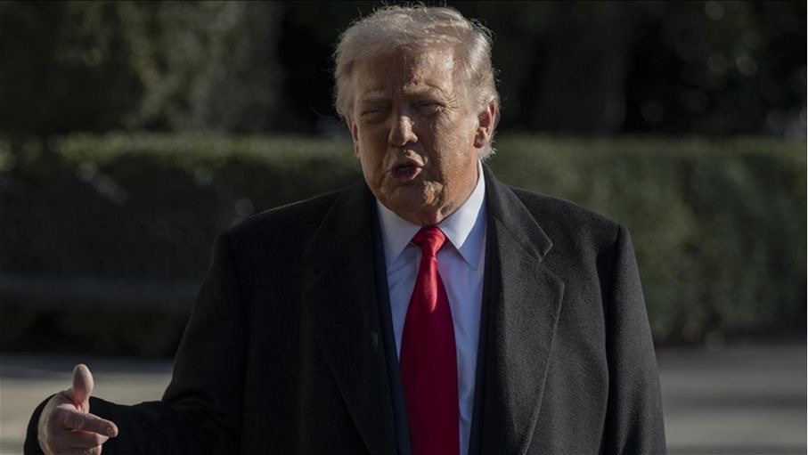 صحيفة عبرية: ترامب قد يدبر فخا للإيرانيين على غرار حزيران 2025