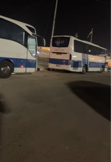 أردنيون عالقون داخل معبر نصيب في سوريا ..  فيديو