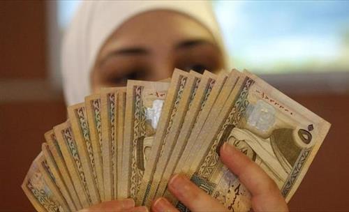 اقتصاديون: الطبقة الوسطى صمام أمان