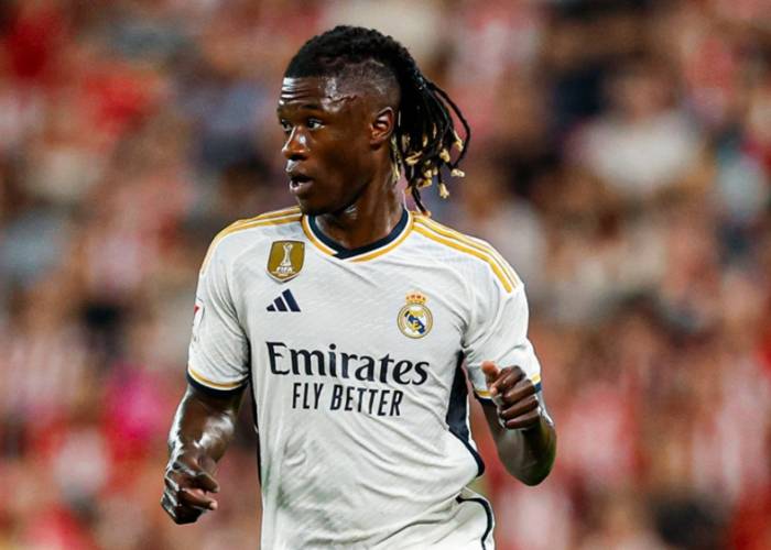 ريال مدريد يوافق على رحيل كامافينجا إلى تشيلسي بشرط واحد