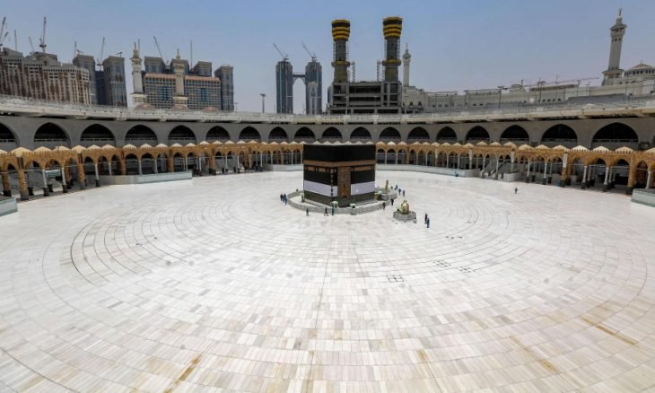 السعودية تستعد لتنظيم الحج بأعداد محدودة في ظل تهديد فيروس كورونا