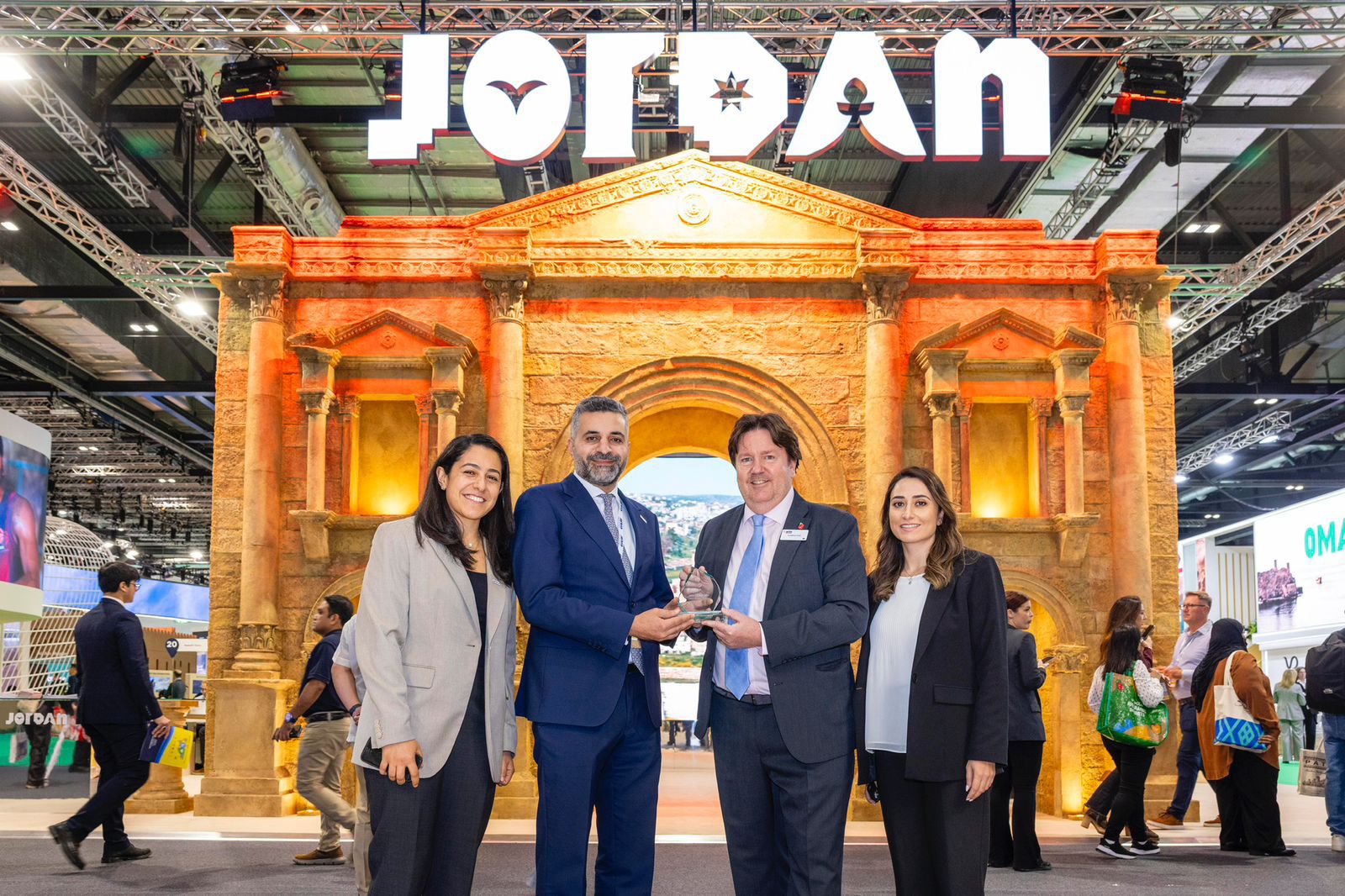 الأردن يفوز بجائزة "أفضل تصميم جناح" للشرق الأوسط خلال مشاركته في معرض WTM 2025 في لندن 