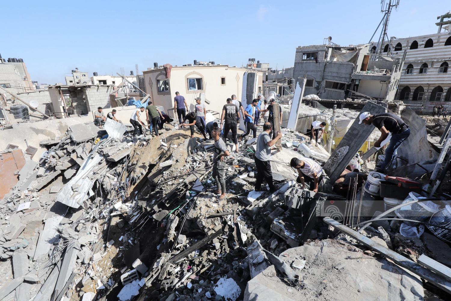 إصابات إثر قصف واستهداف الاحتلال المواطنين بقطاع غزة