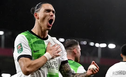 نونيز ينهي معاناته التهديفية ويساهم في فوز ليفربول على بيرنلي