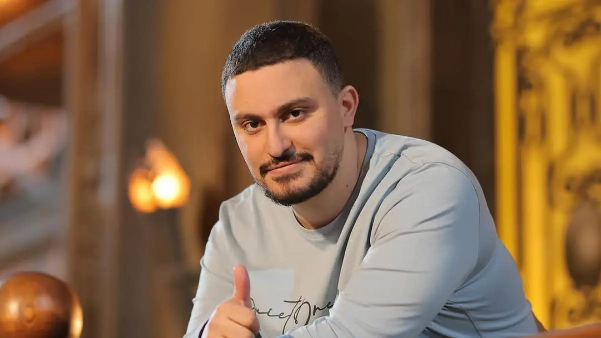 بسبب أنباء زواجه ..  رد حاسم من أسرة أحمد السقا 
